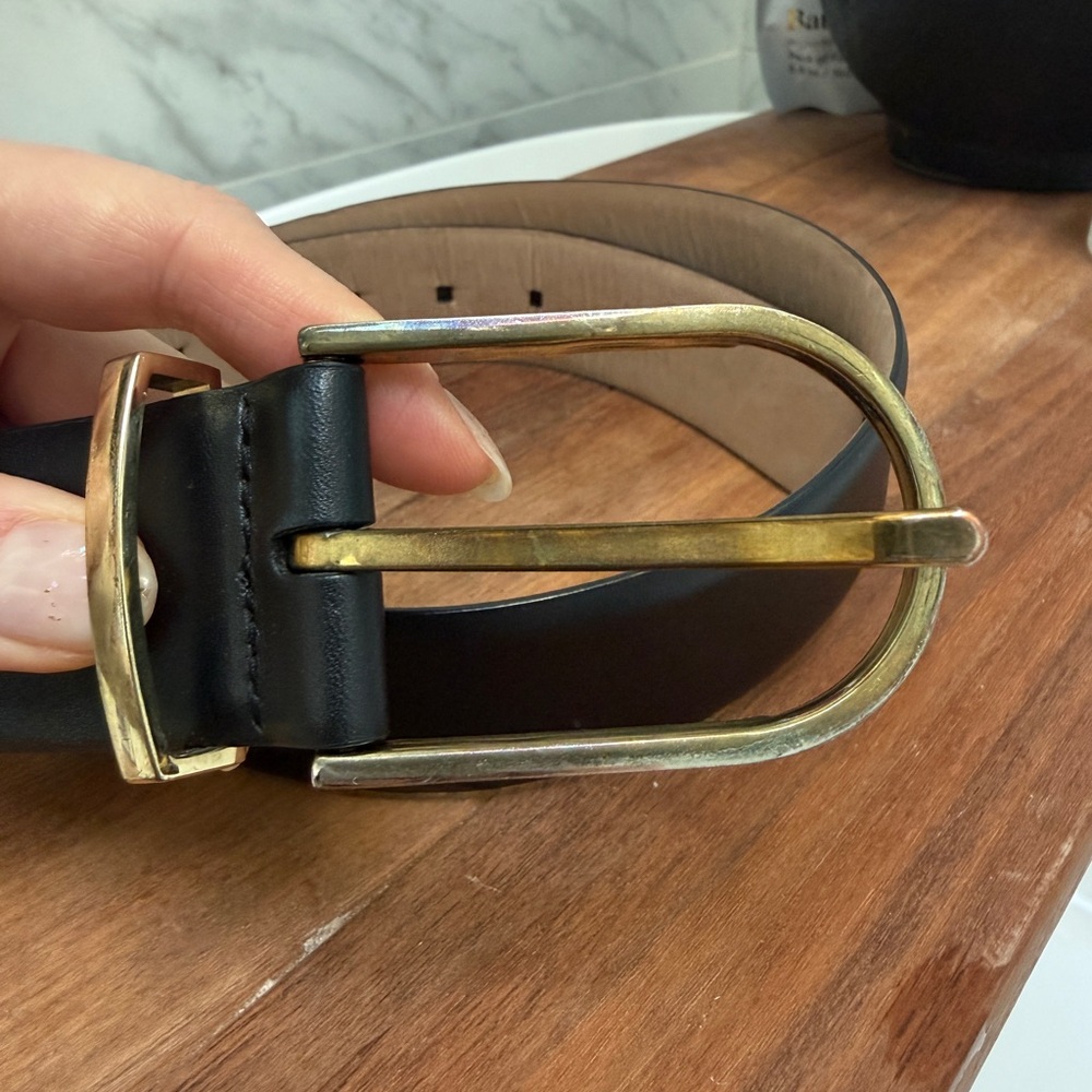 Babaton vegan leather belt - Picture 2 of 4